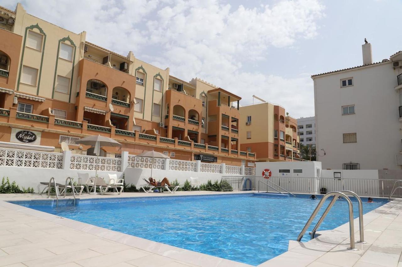 Apartamento En Nerja. Primera Linea De Playa Exterior photo